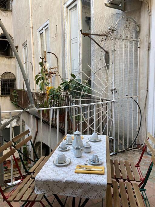 ナポリCasa Di Biancaアパートメント エクステリア 写真